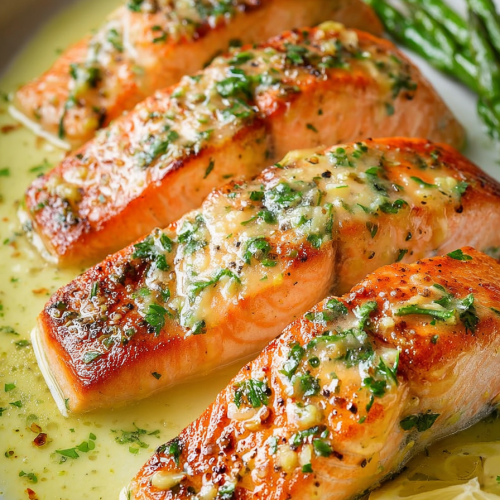 Easy Skillet Seared Salmon with Garlic Lemon Butter Sauce