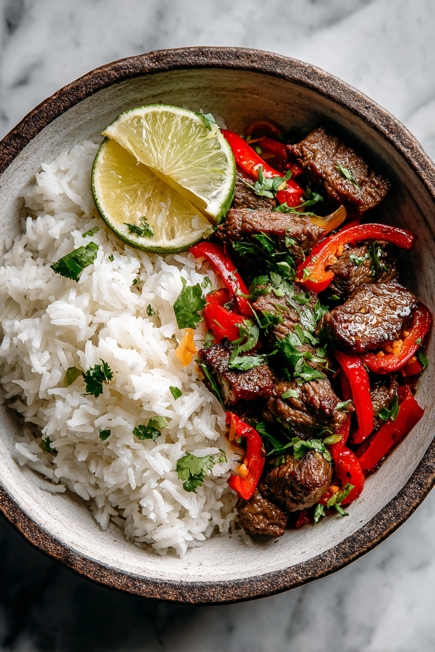 Easy Beef and Pepper Rice Bowl